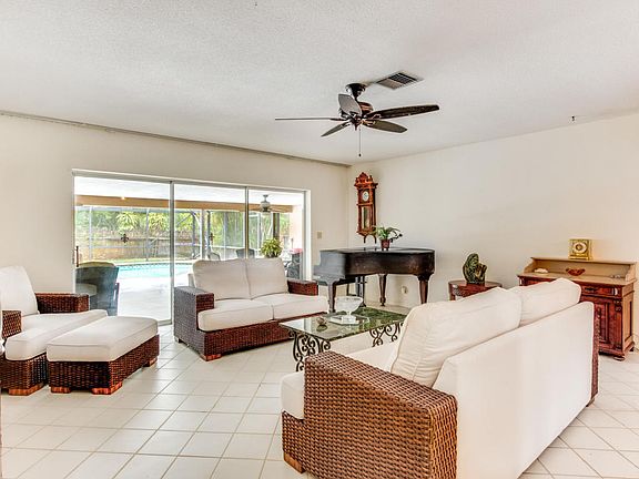 5th image of 3604 Sherwood Blvd