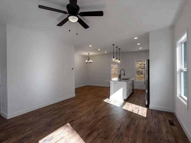 131 Owenby Ln — Photo 25