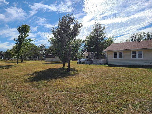 3rd image of 11058 161st Rd