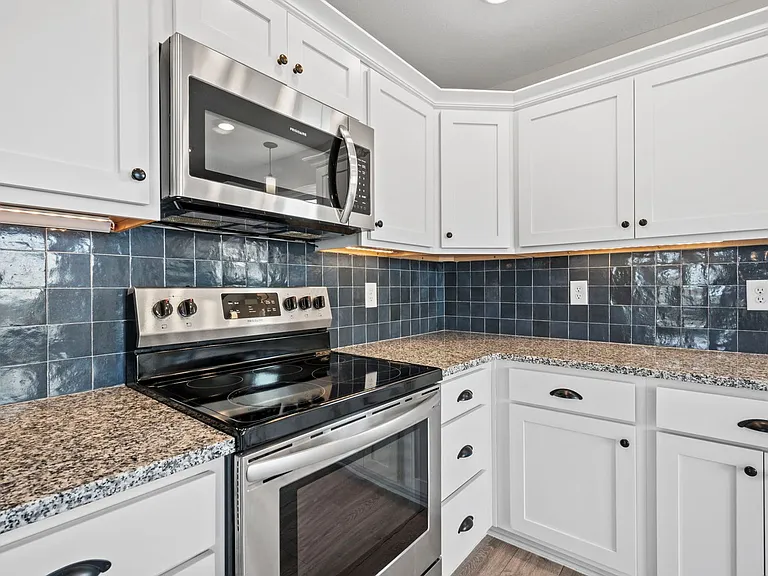 133 Tomahawk Pointe — Photo 11