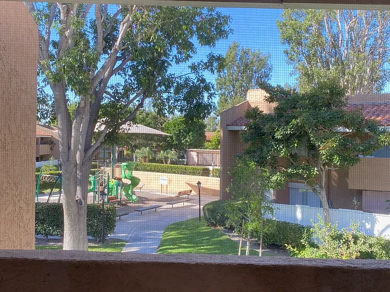 1001 W Macarthur Blvd #72 — Photo 28