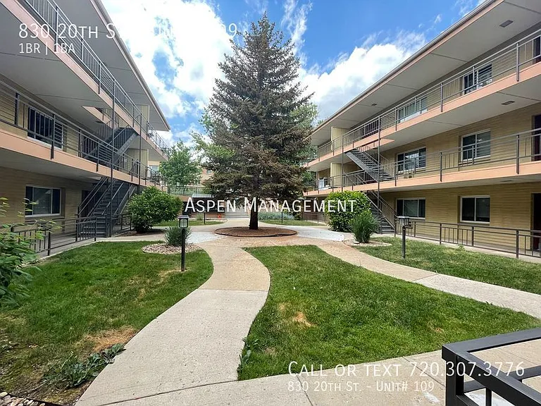 830 20th St #109 — Photo 3