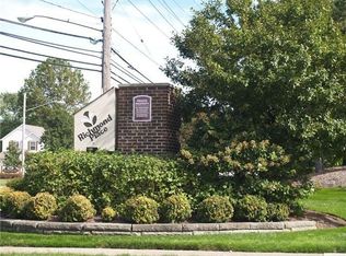 4454 Gilmer Ln UNIT 136, Richmond Heights, OH 44143