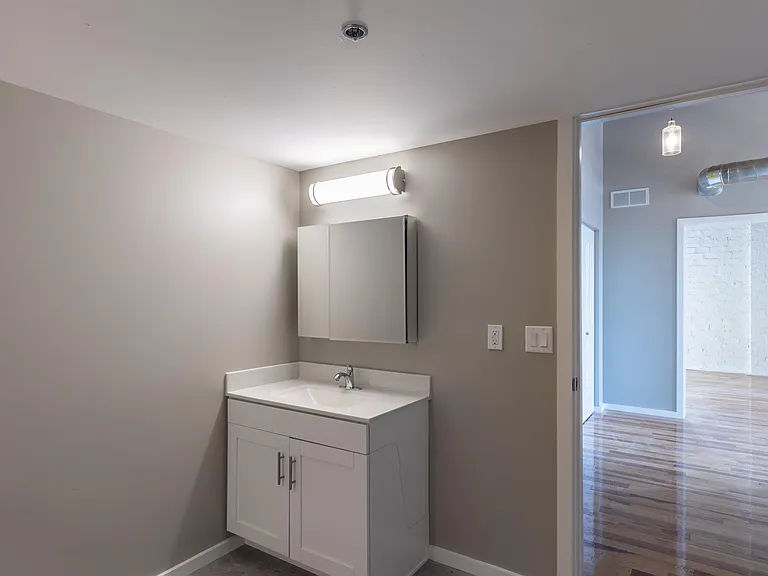 116 N 4th St — Photo 9