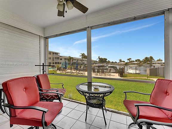 3rd image of 700 Pine Dr APT 101