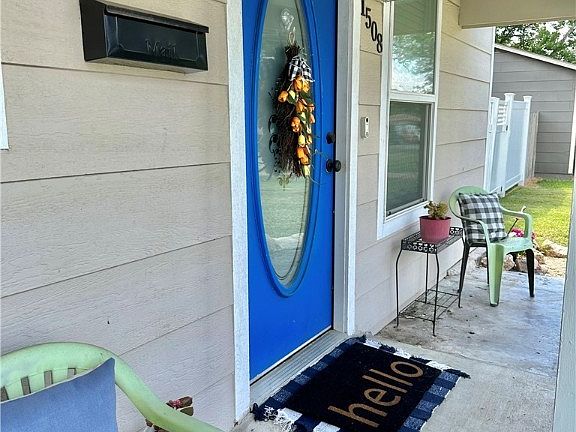 3rd image of 1508 Bowie Dr