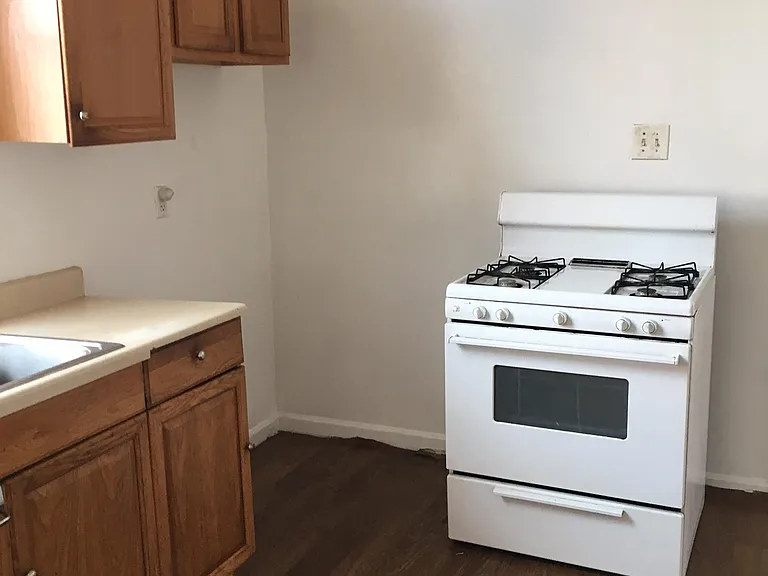 1734 Saint Ferdinand St — Photo 3