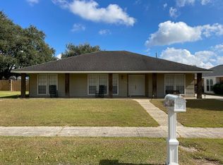127 Crescent Pl, Donaldsonville, LA 70346