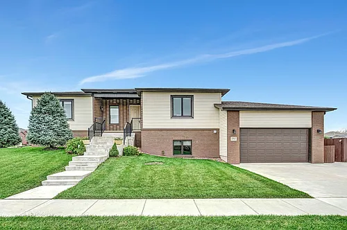 2961 Valley Stream Dr Photo 1