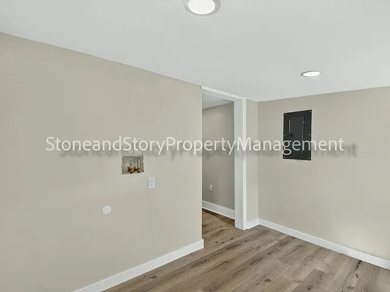 414 NE Grattan St — Photo 20