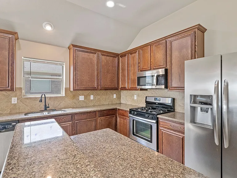 8204 Tierra Del Sol Rd — Photo 11