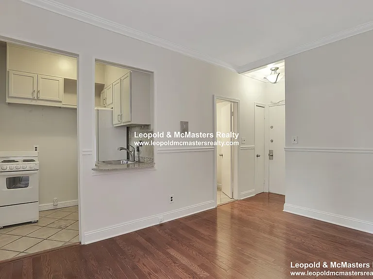 64 Winchester St #1 — Photo 2