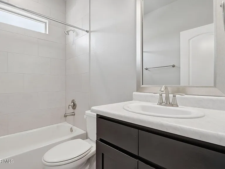 13131 Oakhampton Ave — Photo 18