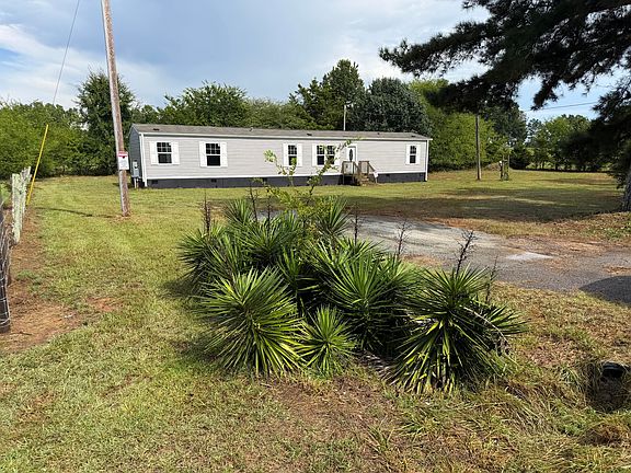 3rd image of 318 Greenfield Rd