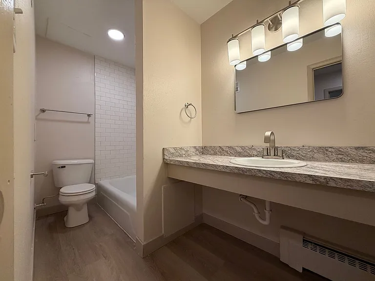 1674 Shawano Ave — Photo 33