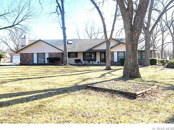 2nd image of 25725 S Greenway Dr