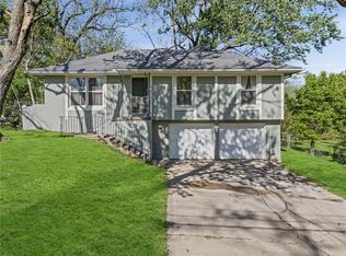 5612 Cambridge Ave, Kansas City, MO 64129