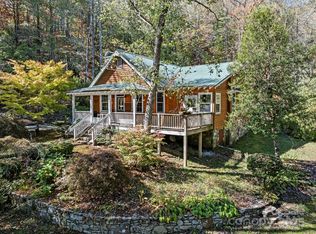 1051 Kim Miller Rd, Lake Toxaway, NC 28747