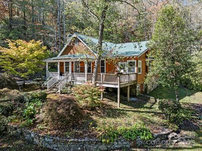 1051 Kim Miller Rd, Lake Toxaway, NC, 28747