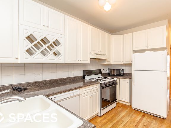 2nd image of 1513 W Cortez St #3