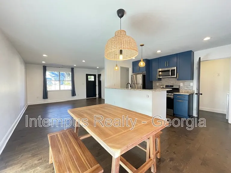 2867 Joyce Ave — Photo 9