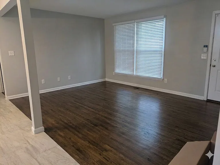 223 Walnut Dr — Photo 3