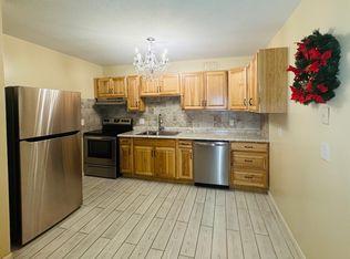 304 Pine Rock Ave APT C15, Hamden, CT 06514