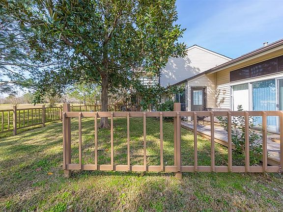 5th image of 15848 Seahorse Dr
