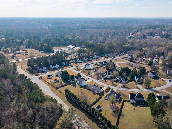 3rd image of 40 Bermuda Cir