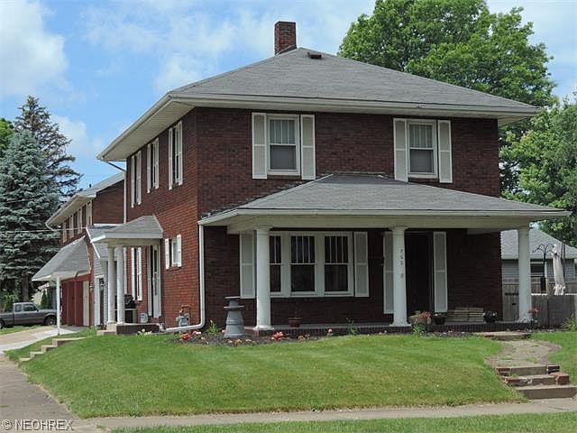 1st image of 722 S Tuscarawas Ave
