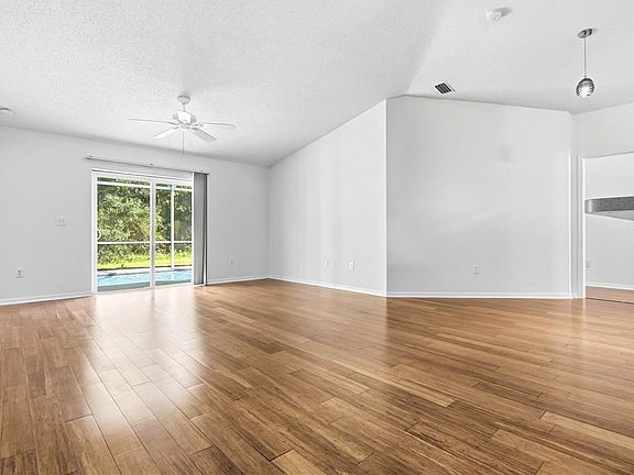 3rd image of 30830 Sade Ct