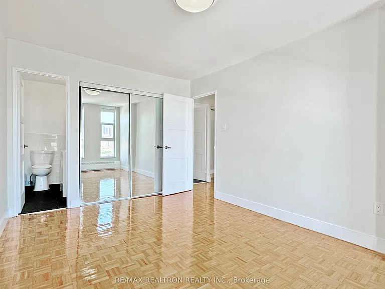 666 Spadina Ave #1810 — Photo 6