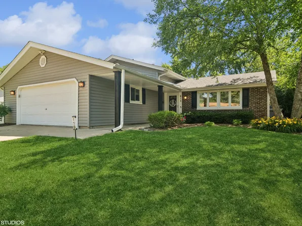 615 Grace Ln, Schaumburg, IL 60193