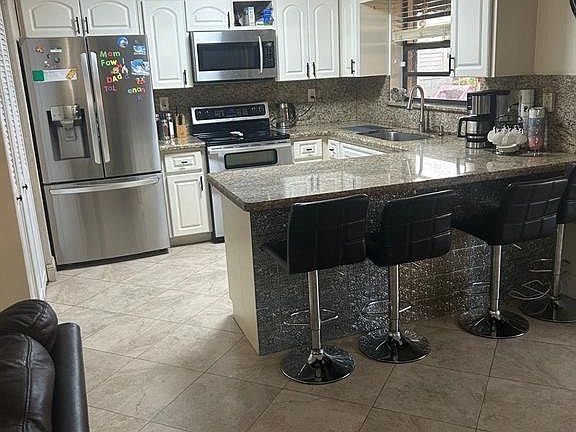 3rd image of 11267 SW 59th Place