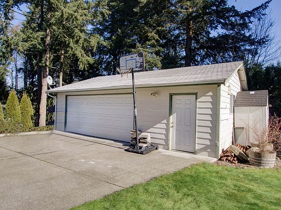 5th image of 7411 49th Ave E