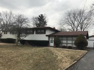 18910 Loretto Ln, Oak Lawn, IL 60478