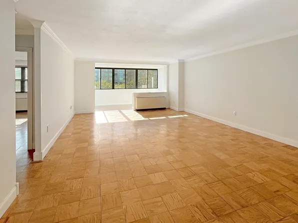 8 Whittier Pl APT 6F, Boston, MA 02114