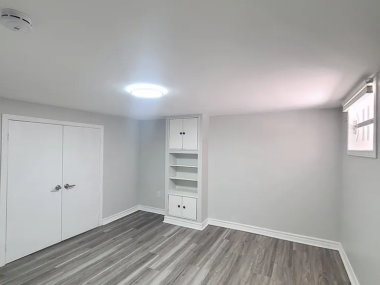 238 Strathmore Blvd #LOWER — Photo 10