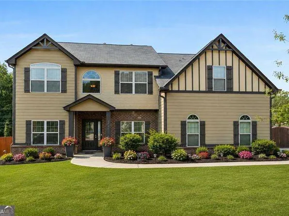 2748 Village Park Dr E, Ellenwood, GA 30294