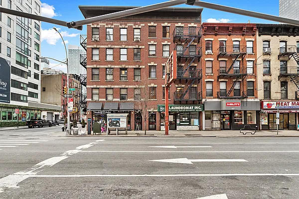 Rented by Corcoran | media 15