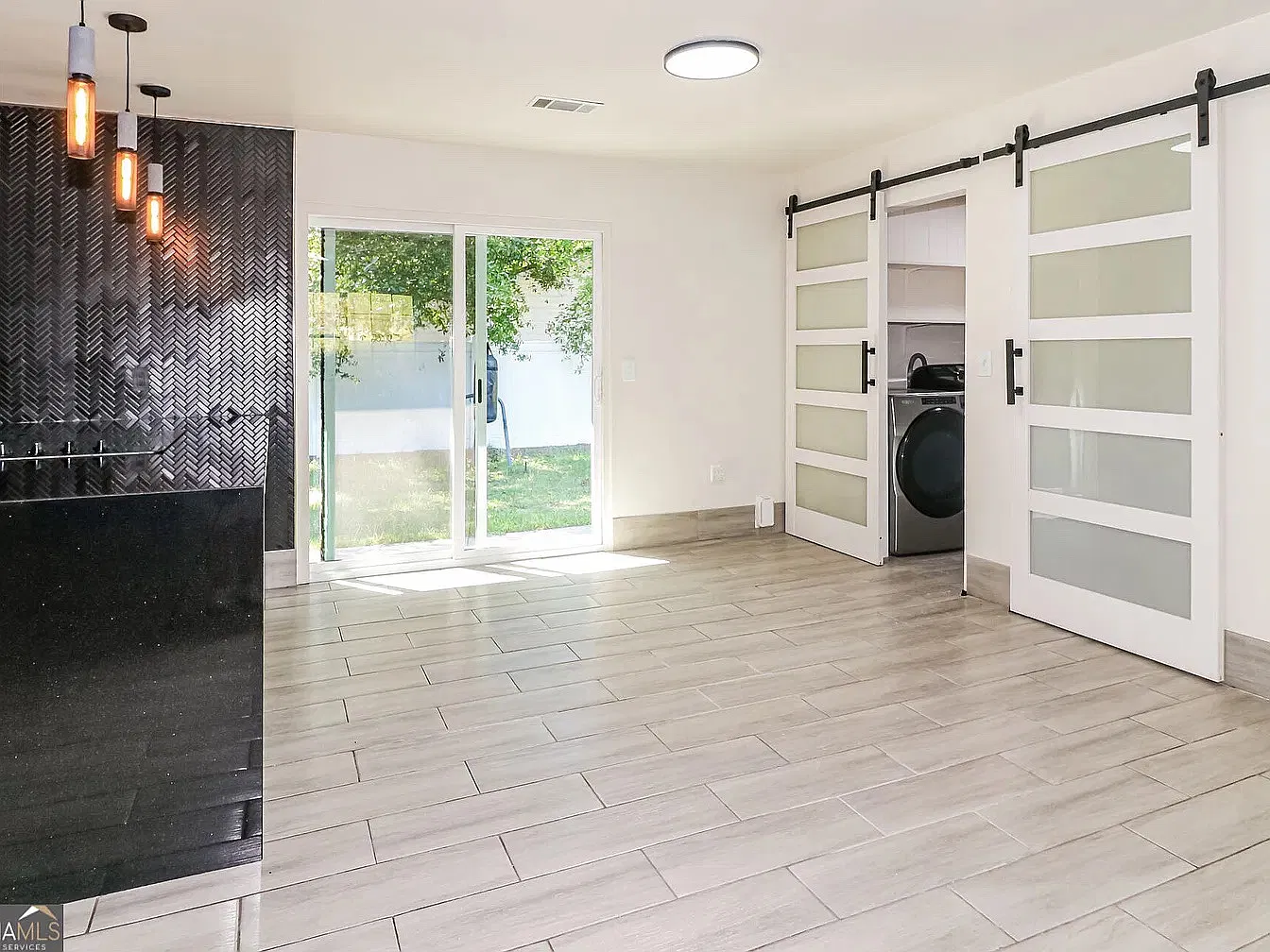3 bed, 1269 sqft, $1,000 — Photo 3