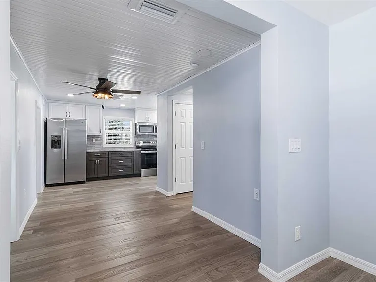 607 Manatee Ave — Photo 13