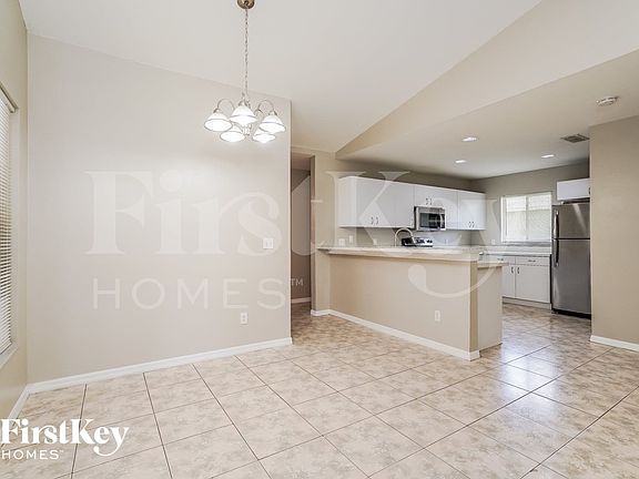 5th image of 8381 Bahamas Rd