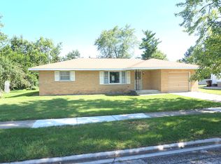 321 Garfield Ave, Peotone, IL 60468
