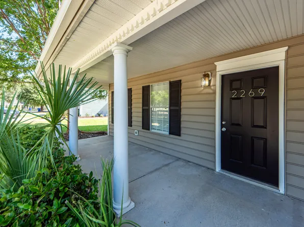 2269 Kings Gate Ln, Mount Pleasant, SC 29466