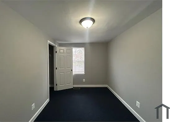 1214 E Madison St — Photo 6