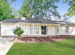 653 N Pointe Knoll Ct, Riverdale, GA 30274