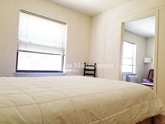 Rented by Lisa Management | media 18