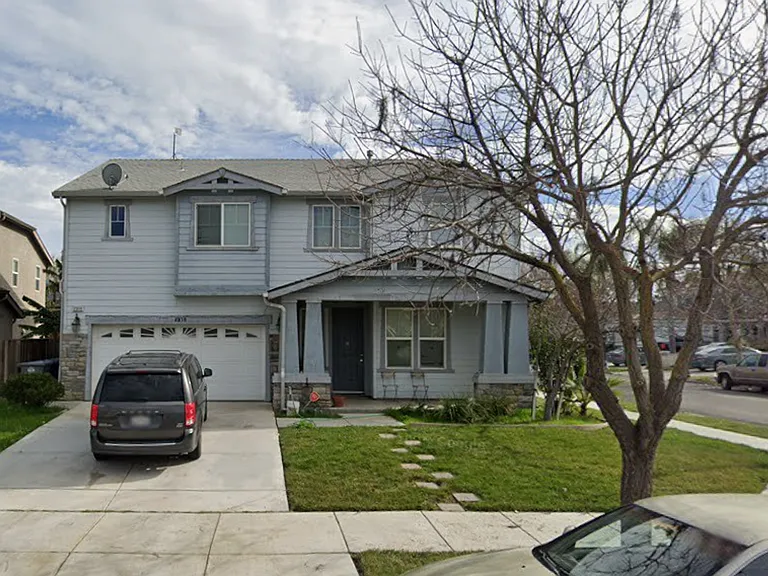2319 Cool Springs Ct — Photo 1