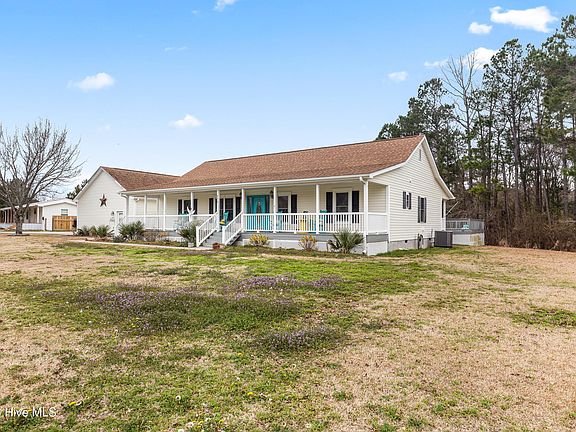 3rd image of 175 Thomas Loop Road